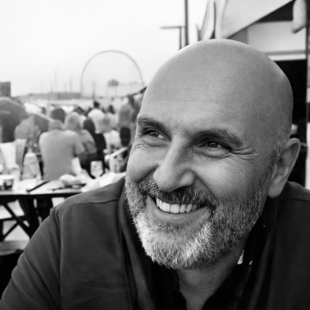 Laurent Virgone — Directeur commercial Activ Automobiles